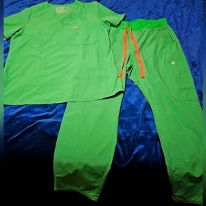 Figs FREEx safety green set